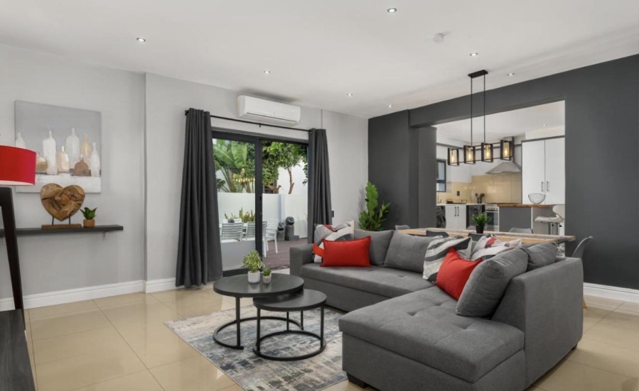 2 Bedroom Property for Sale in Sea Point Western Cape